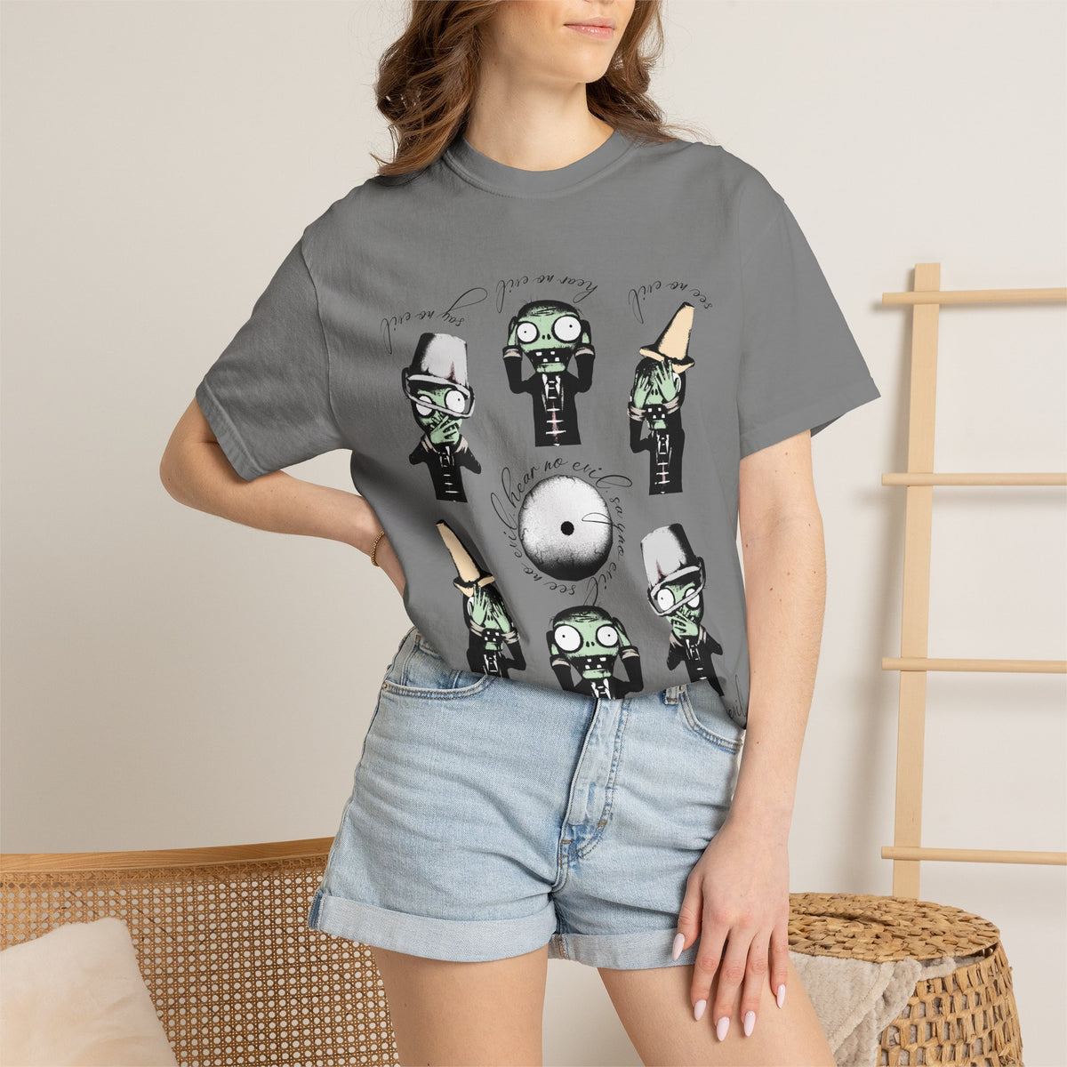 "3 wise Monkeys" T-shirt